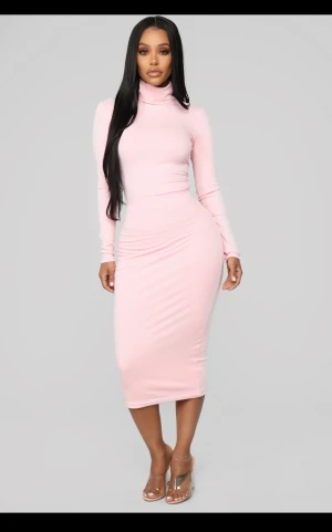 Set fasionnova - Set med kjol och topp från fashionnova helt oanvänt 