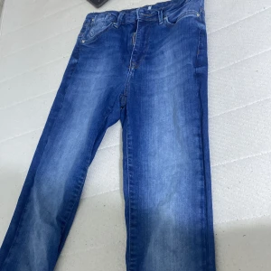Blåa jeans - Blåa jeans storlek XS/S