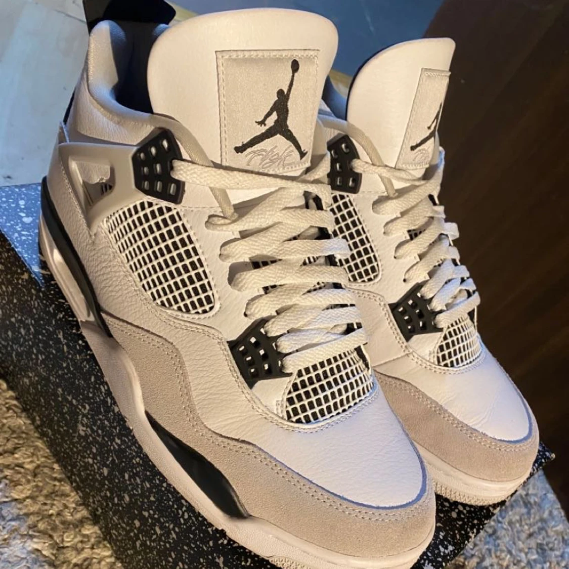 JORDAN 4 RETRO  MILITARY BLACK