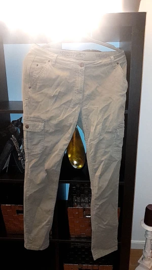 Jeans - Lågmidjade jeans olivgröna✨ storlek xs bra skick✨Tighta o snygga✨