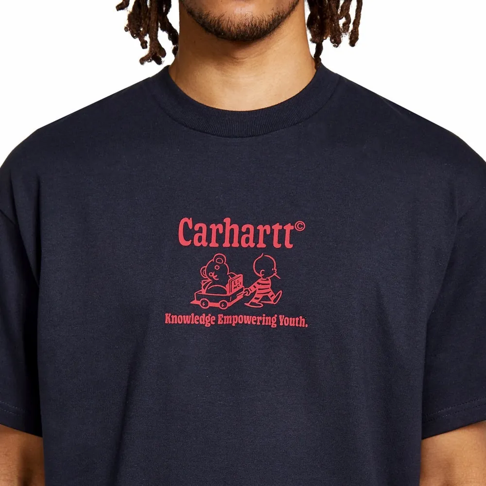 Säljer dessa snygga T-shirts från Carhartt! Dem kostar 499kr i butik och jag säljer dem för endast 249kr styck‼️ halva priset rabbaterat, jag har storlek Medium. Kan mötas eller frakta för 49kr. Skriv vid intresse😁. T-shirts.