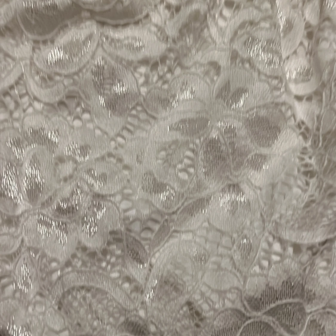 Vit blus med spetts - 91