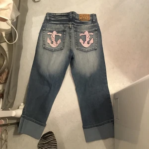 Y2K jeans byxa  - I mycket bra skick och pasar till allt.man kan justera byxan 