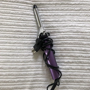 Locktång - Locktång som ger superfina lockar, kommer tyvärr inte längre till användning. 