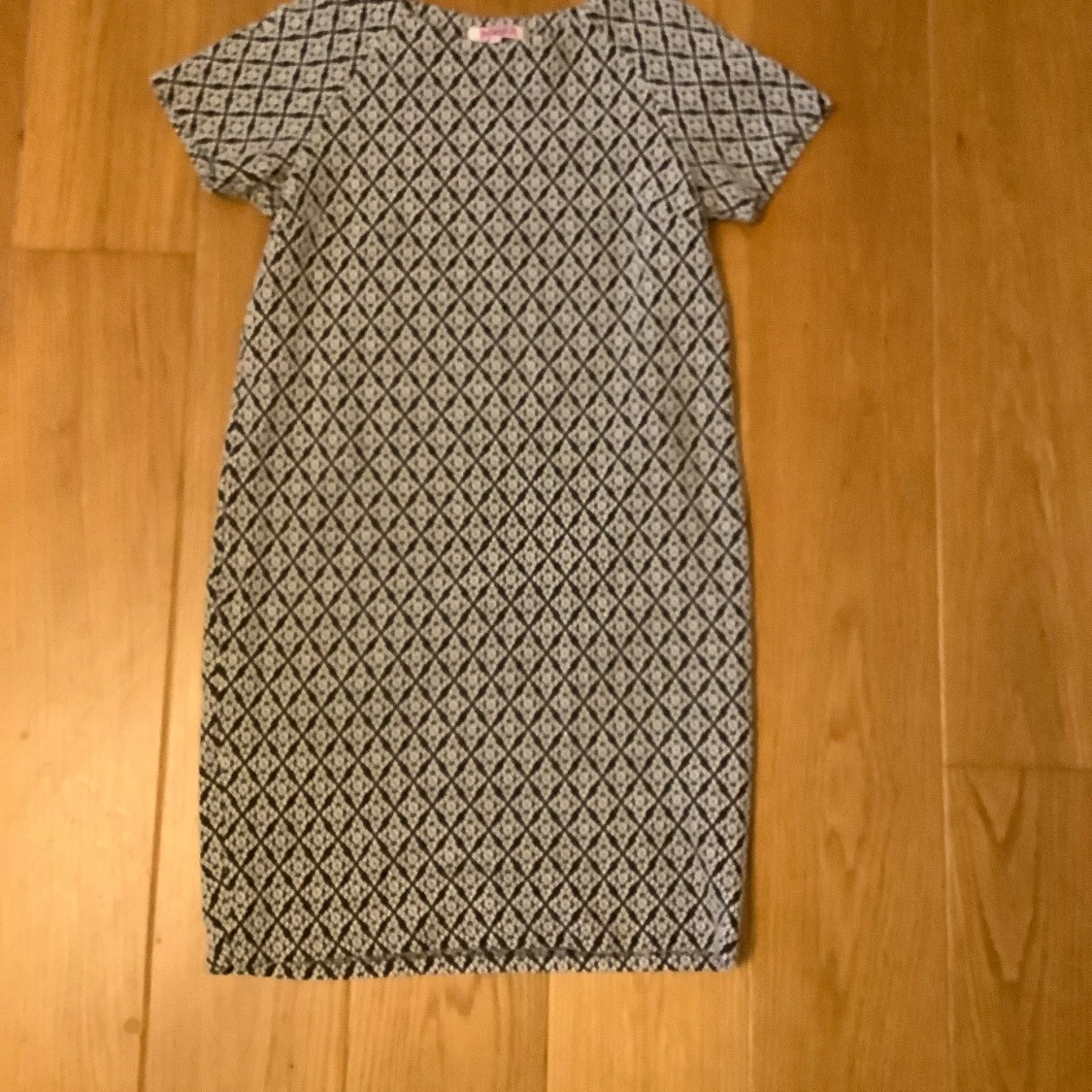 Svart/vit kläning - 90