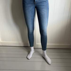 Jeans från veromoda i strl 27/32. I fint skick! 