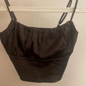 Topp  - Fin topp från H&M i storlek xs