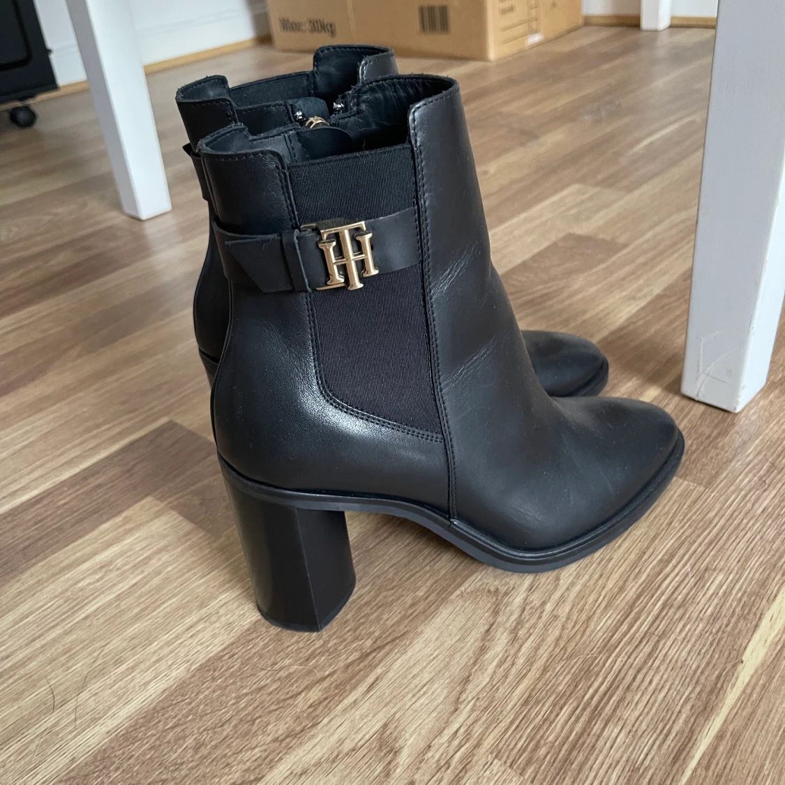 Tommy Hilfiger MONOGRAM HARDWARES BOOT - 91