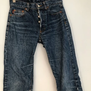 Jeans - Ett par skit fina jeans från märket Rocky! Passar mig bra i längden som är 165-168!