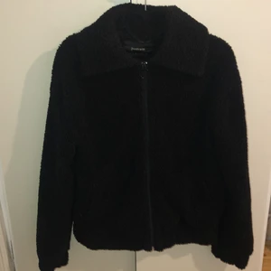 Tunn Teddy Jacka  - Tunn Teddy Jacka från stradivarius 100kr (frakt tillkommer om det ska postas) 🌞🌞🦋