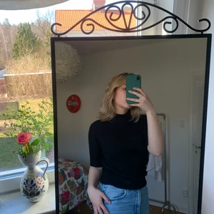 Vila Clothing Polotröja - Kortärmad vila polo tröja, nästan aldrig använt!