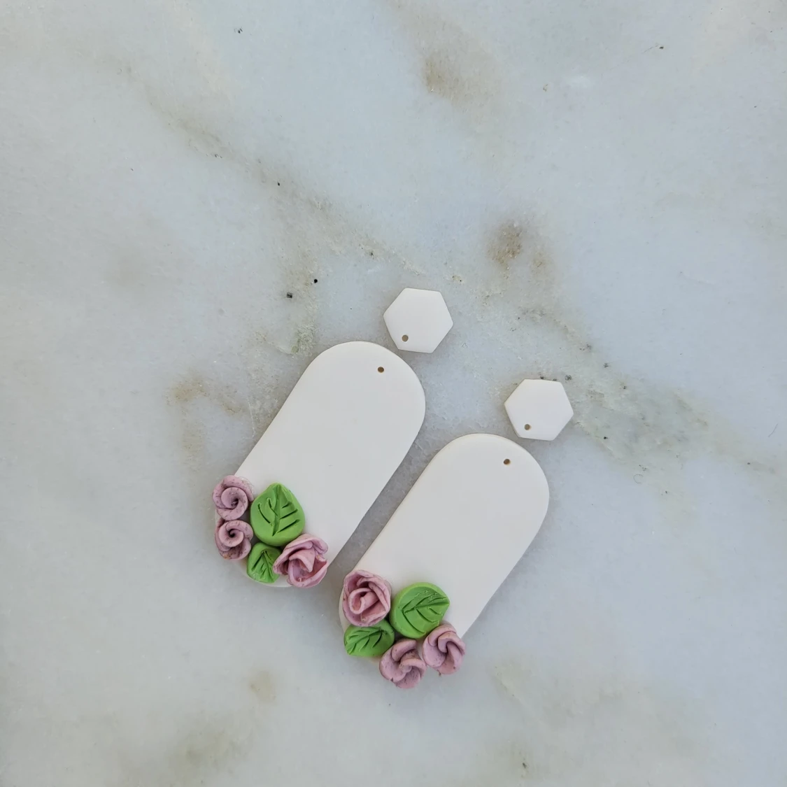 Handgjorda örhängen med rosor Nya