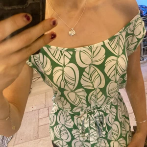 Mönstrad topp - Somrig topp med midjeband