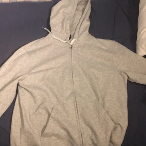 Zip hoodie HM - Storlek L, skriv för mer info