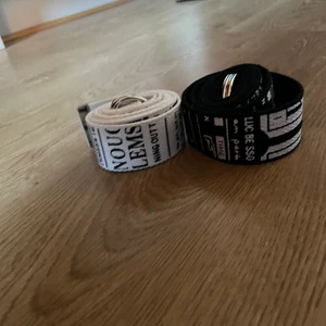 Bälten - Säljer dessa då de inte riktigt är min stil, de e väldigt långa så kan passa alla storlekar 