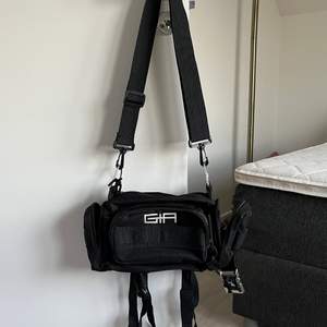 IAM GIA calyspo väska, kan användas både som ryggsäck eller väska 
