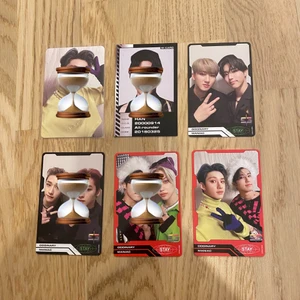 WTT STRAY KIDS - WTT misc skz oddinary photocards. vad jag vill ha finns på slide 2 och 3. Kan göra 2:1 (2 unit pcn för ett selfie pc). Skriv här eller på instagram (@hugforbeomgyu) där kan du också hitta proofs på tidigare trades. 