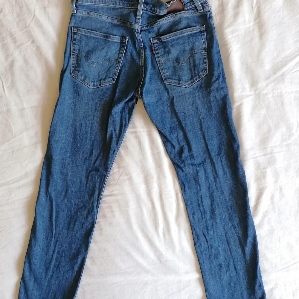 Blå Levis Performance jeans 👖. Jeans & Byxor.