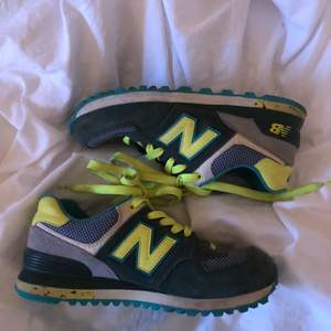 Skor från new balance i storlek 38. Väldigt fint skick!