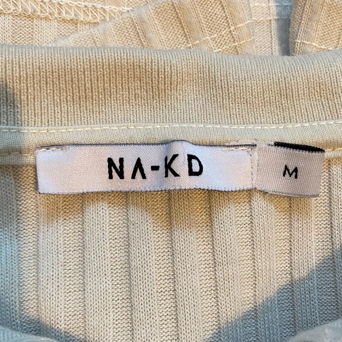 Beige tröja från NA-KD - 91