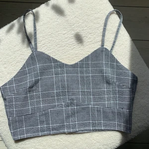 Rutig topp - Snygg rutig topp🤍🌼 storlek S