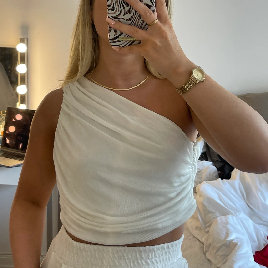 One shoulder tröja - 90