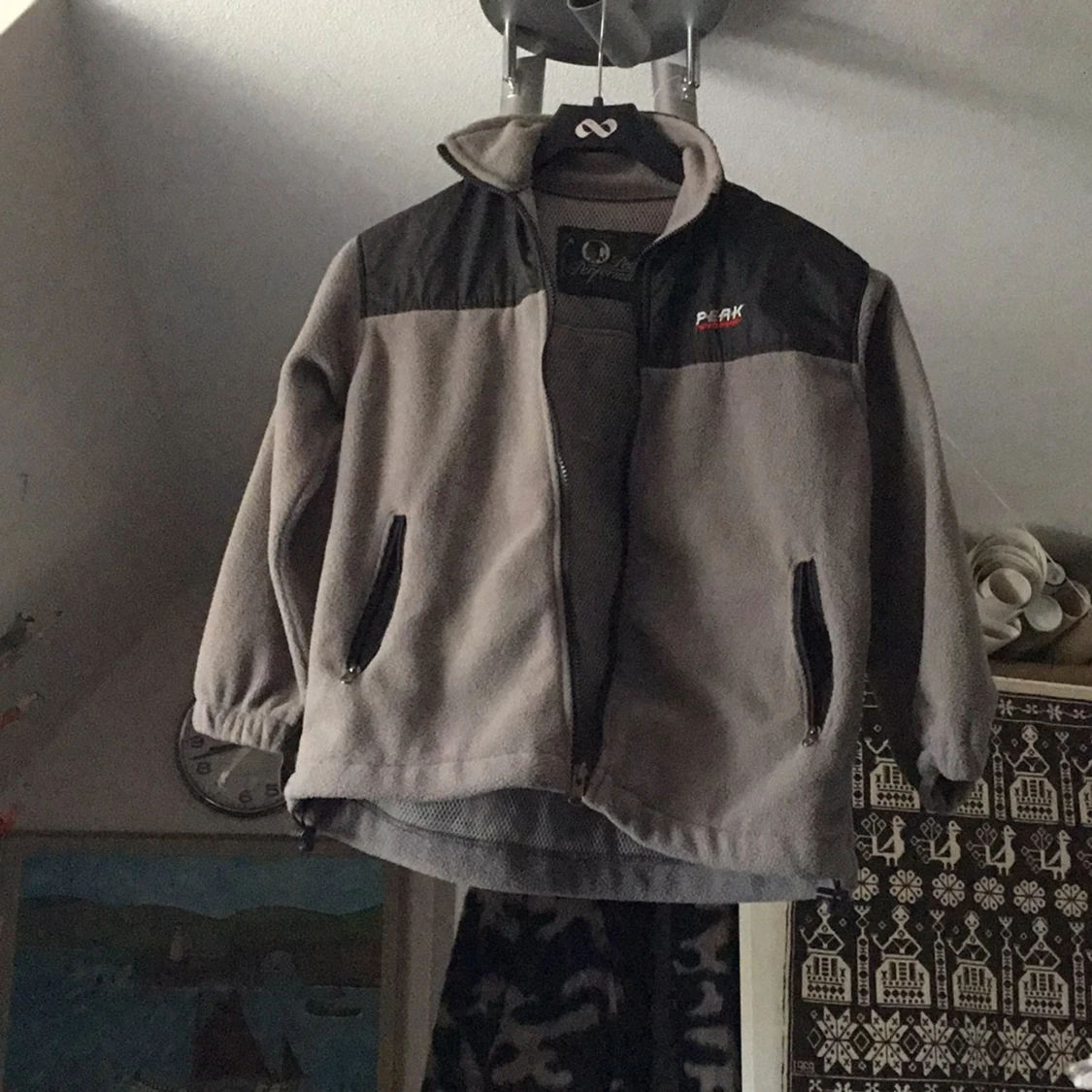 Åkta peak performance fleece jacka