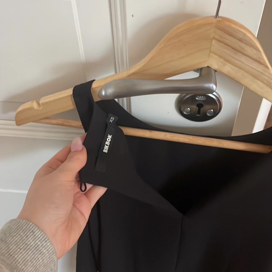 Svart blus från BIk Bok - 91