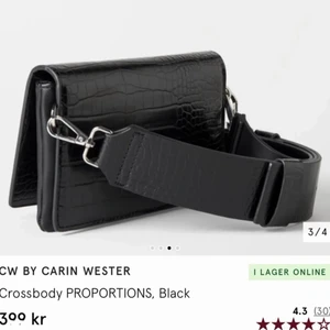 Väska Carin Wester  - Säljer denna väska från Carin Wester. Sparsamt använd så i duperfint skick, som ny! Kan skicka egna bilder privat! Priset är diskuterbart. Kan frakta eller mötas upp i Stockholm!