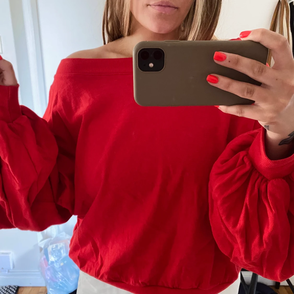 TRÖJA MED BALLONGÄRM