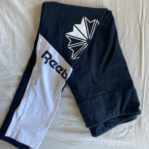 Tights  - Thigts ifrån Reebok, använda 1 gång. Storlek m