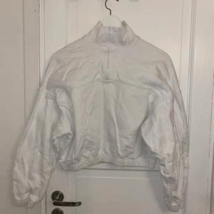 Weekday tröja - Knappt använd