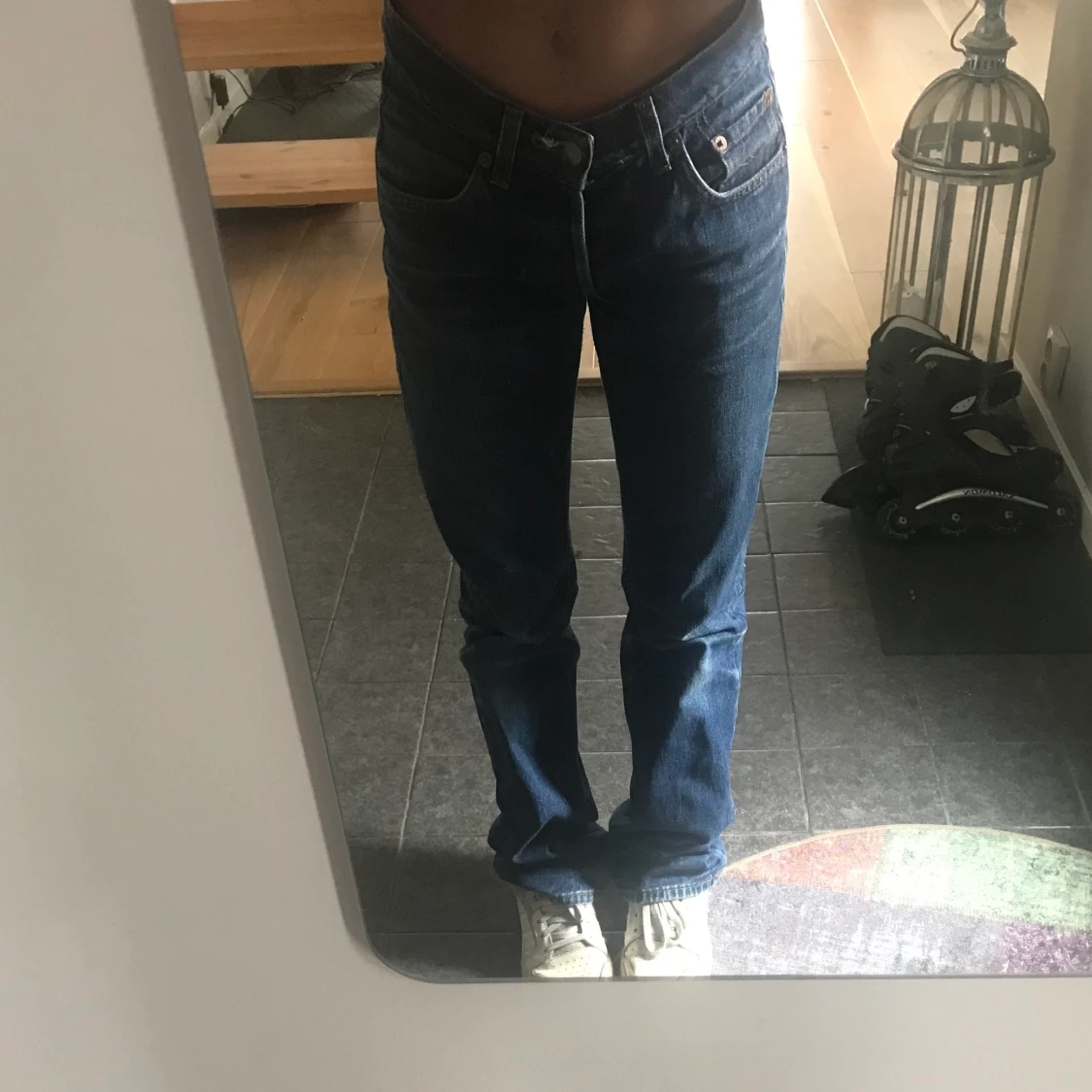 Mörblå crocker jeans