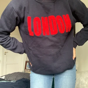 Mysig tröja - Jättevarm tjocktröja med fleeceliknande material på insidan. Den sitter skönt och passar till allt