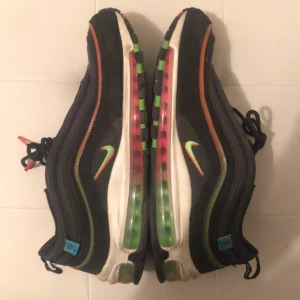 Nike air Max 98or  - Storlek 42,5 nyskick använda fåtal ggr. 
