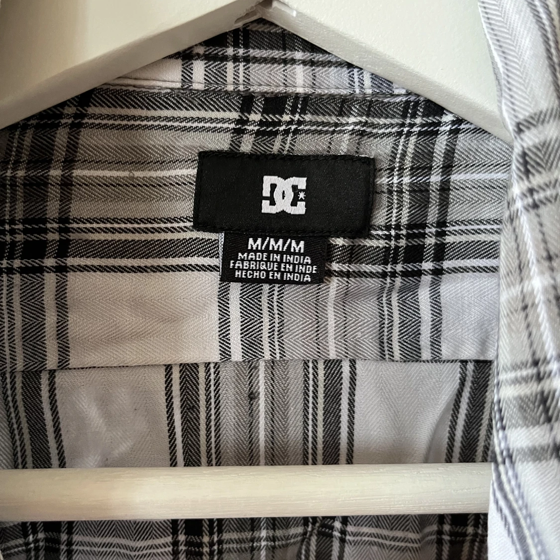 Rutig DC Skjorta Strl M - 90