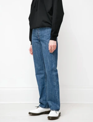 OUR LEGACY jeans - Storlek 25, passar på EU 34. Använda 1-2 gånger sen inköp från butik. Äkta. Jeansens färg visas på den sista bilden, andra bilderna visar bara passformen! Modell: Linear Cut. Nypris: 1400kr