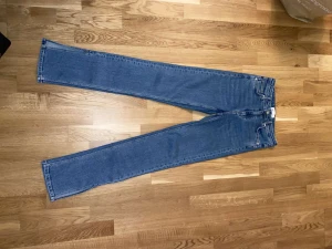 Ett par zara jeans  - Zara jeans , storlek 36 