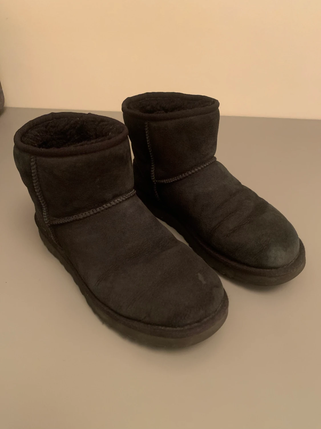 Uggs  - 90