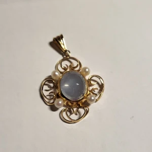 Hänge i 18k  - Hänge 18 k 3.2 g