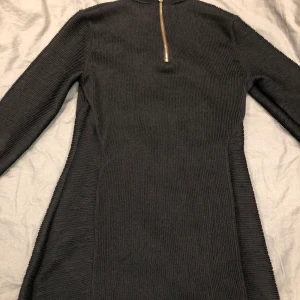 Klänning  - Klänning storlek xs 