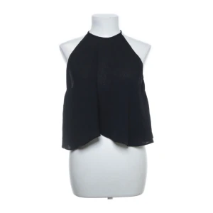 Gulligt linne från Zara! - Så fin topp från Zara som inte går att få tag i längre💜💜💜passar så bra till fest🖤🖤I nyskick☺️