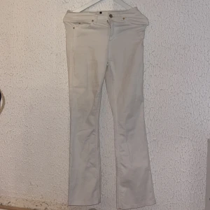 Bootcut jeans - Använda en del men är i fräsch och fint skick.
