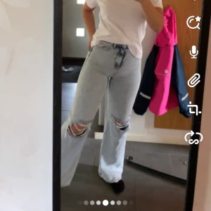Zara jeans - Håliga jeans från Zara som inte kommer till användning 