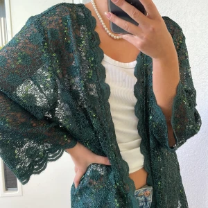 Spets-glittrig kofta - Superfin kofta! Frakt tillkommer 🧡