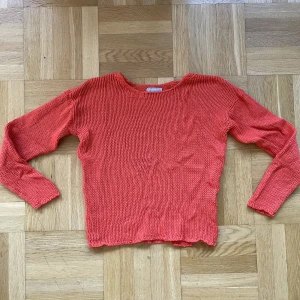 Samsoe samsoe stickad tröja orange strl S - I mycket bra skick. Från ett djur och rökfritt hem