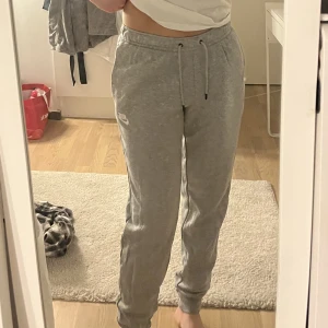 Nike mjukisbyxor - Använda 2 gånger⭐️