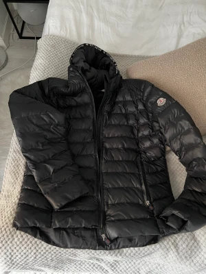 Moncler jacka  - Moncler jacka, fint skick 