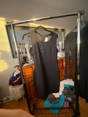 Klänning  - Inkl frakt 