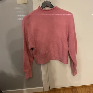 Tröja från H&M - Rosa gosig tröja från H&M, bra skick